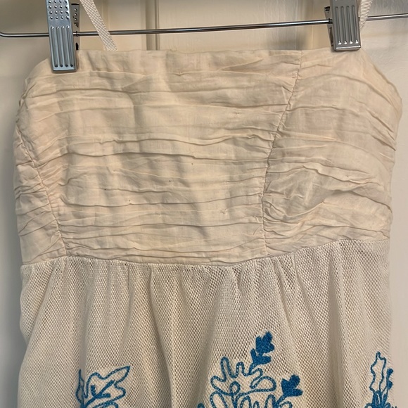 Gorgeous strapless Blue and White Hand Embroidered Dress- Anthropology size 2 - Picture 2 of 6
